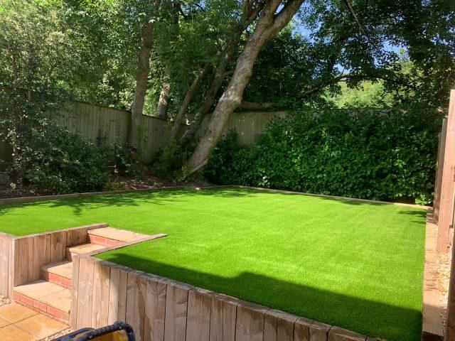 Bovey Tracey Easigrass Pet Garden